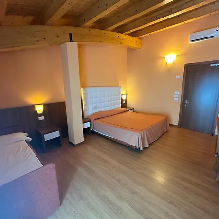 Hotell Vienna Caorle