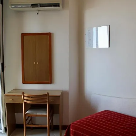 מלון Vienna 3*