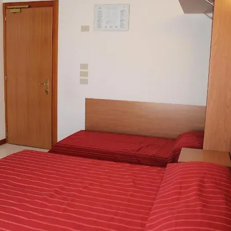 Vienna 3* קאורלה