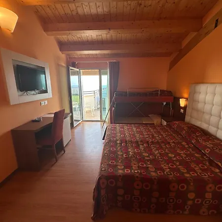 호텔 Vienna 카오를레