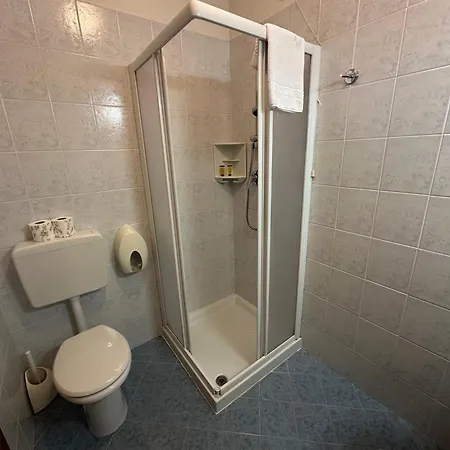 Vienna Hotell 3*