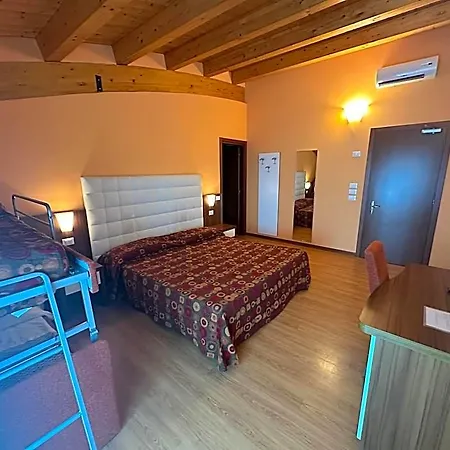Hotel Vienna 3*