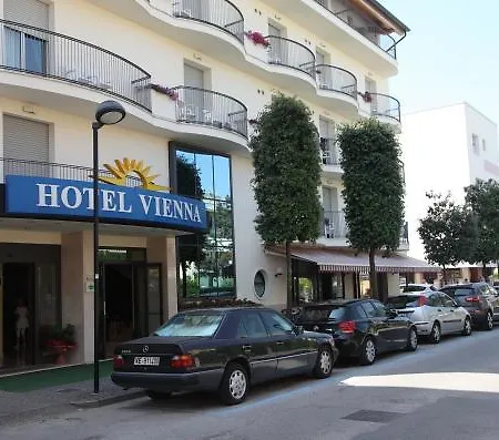 מלון Vienna קאורלה